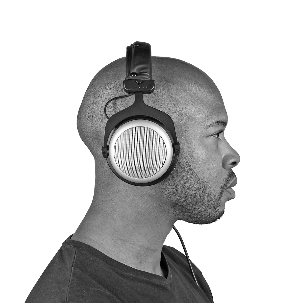 DT 880 PRO: Semi-open studio reference headphone