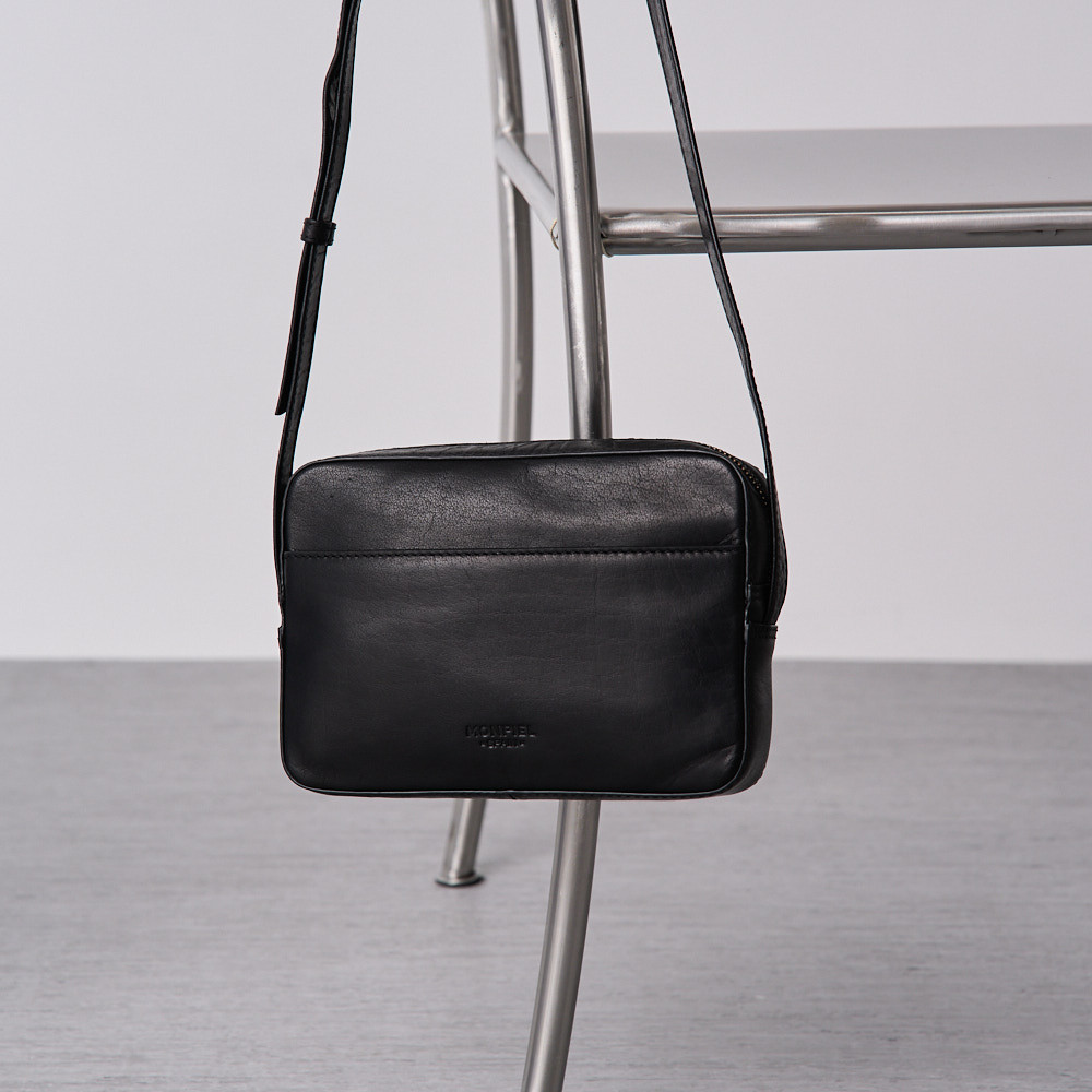 Sac à Main Et Bandoulière En Cuir Noir - Petit Format 25x15x15 Cm - Occasion Peu Porté