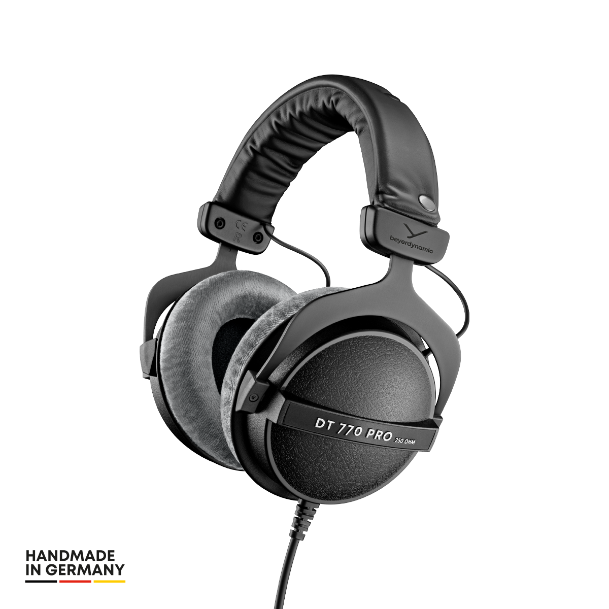 beyerdynamic DT770PRO 32Ω ベロアイヤーパッド付 beyerdynamic DT 770 PRO: Closed studio headphones