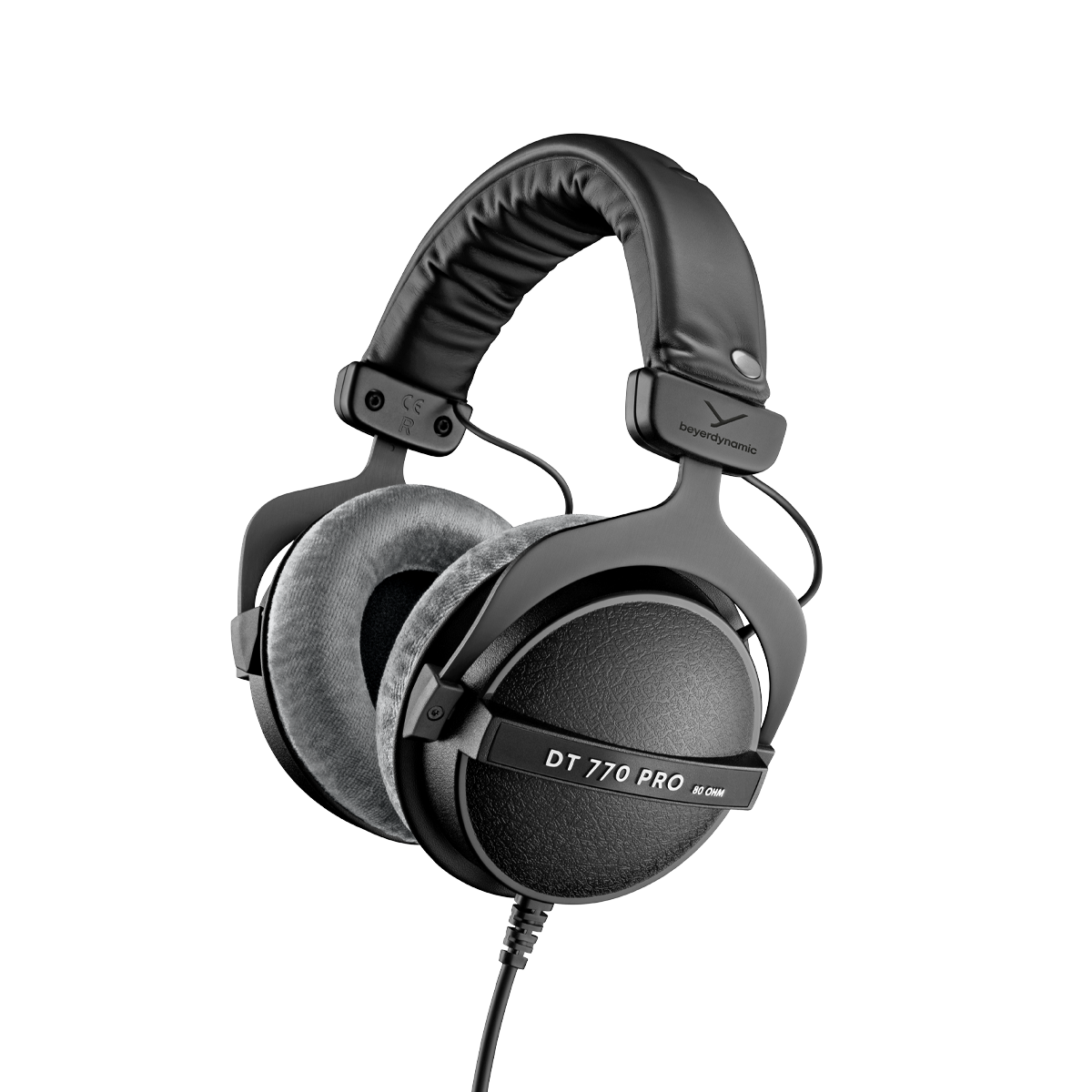 beyerdynamic DT 770 PRO: Closed studio headphones