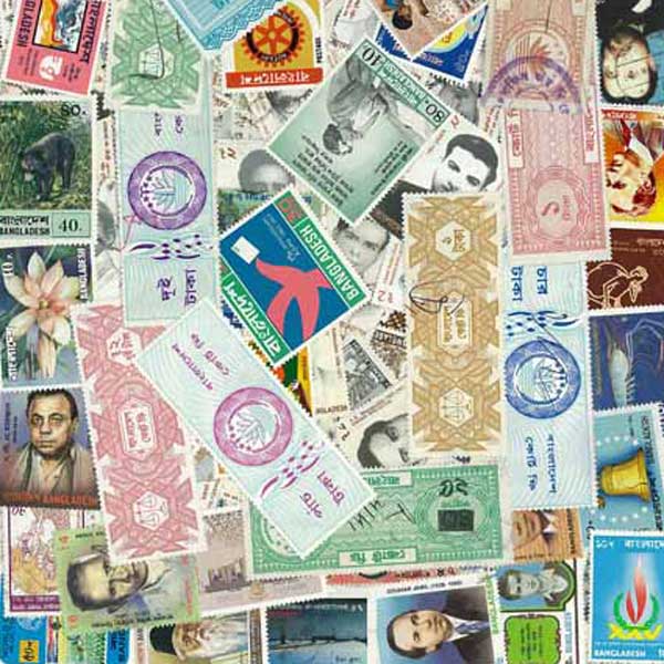 Lot de 50 timbres Balkans - Trésor du Patrimoine